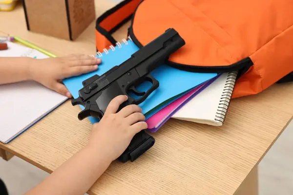 Escuelas de Orange urgen a los padres a tomar el curso sobre amenazas y armas