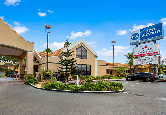 Comisionados de Orlando votan para convertir el hotel Best Western en viviendas asequibles