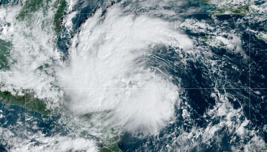 Depresión tropical se convierte en la tormenta tropical Sara