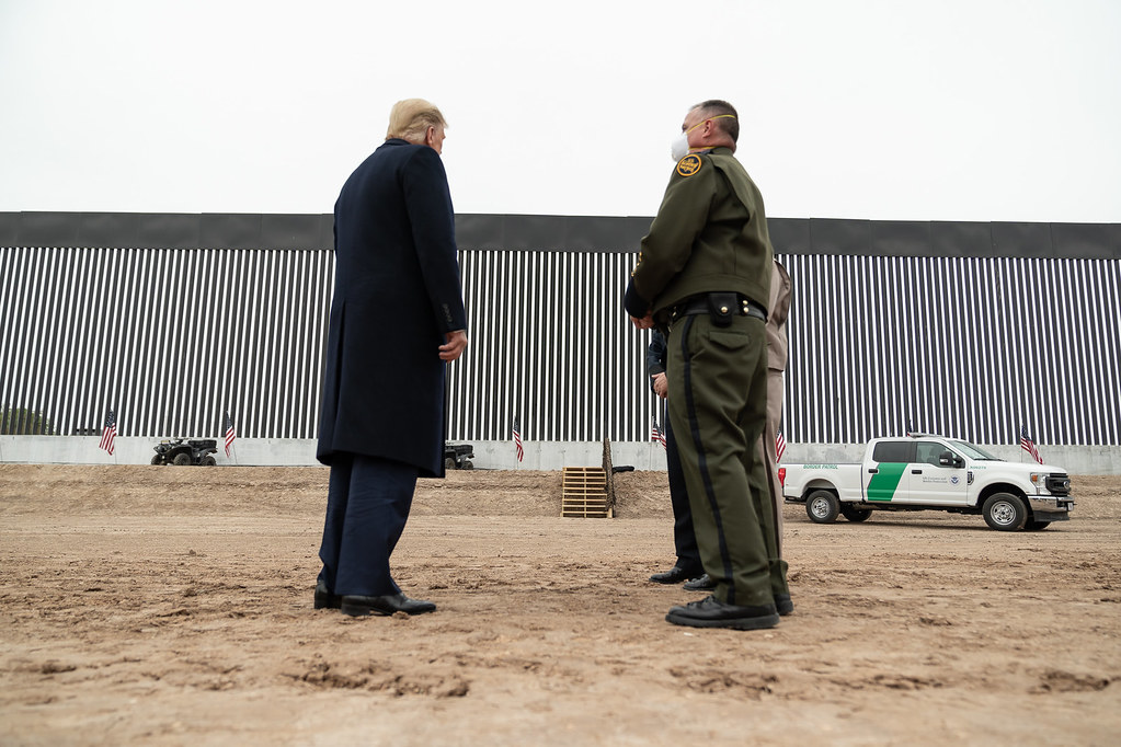 "Es verdad": Trump reconoce que está preparado para declarar estado de emergencia y usar al ejército para las deportaciones masivas