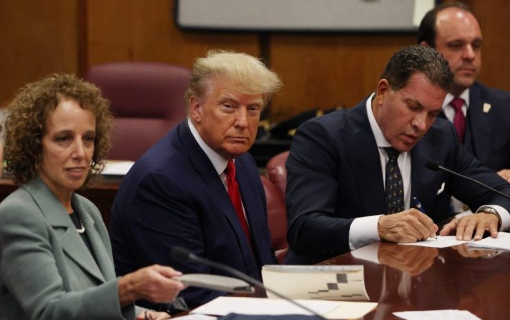Fiscalía acepta posponer el juicio contra Trump por caso Stormy Daniels