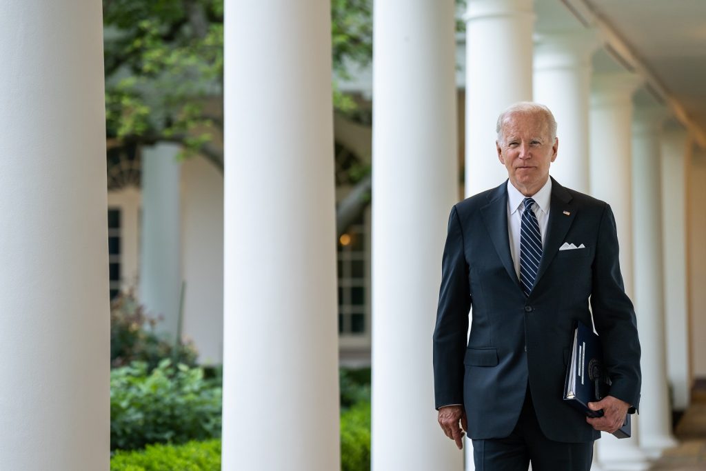 Biden considera indultar a Cheney y Fauci