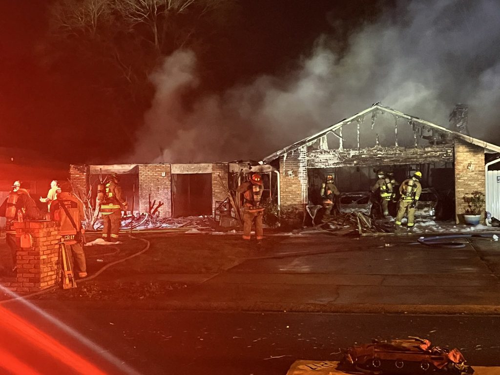 Investigan incendio de vivienda en Contoura Drive