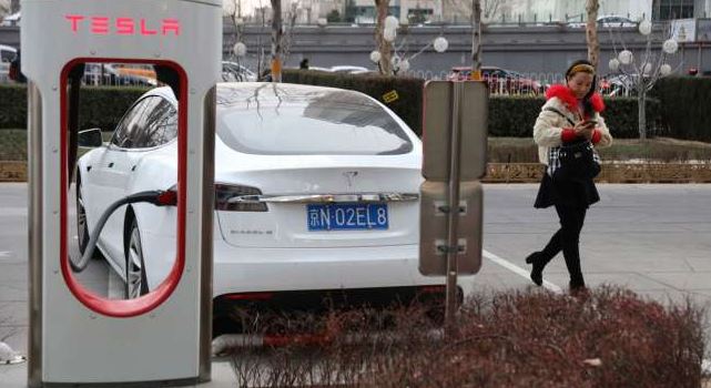 Acciones de Tesla se desploman por las decepcionantes ventas en Europa