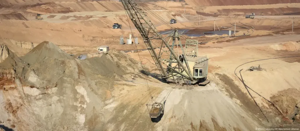 Ucrania y EEUU llegan a un acuerdo económico para explotación de minerales, según Kiev