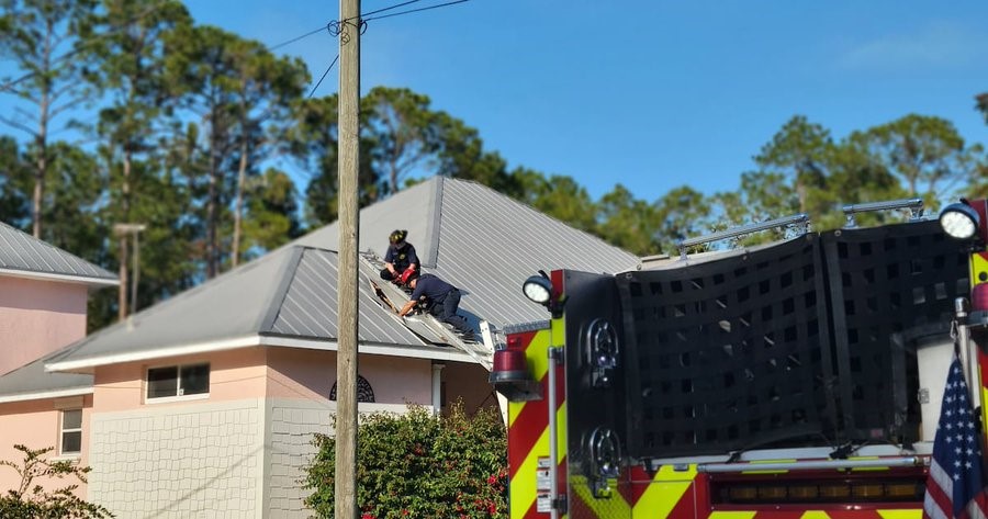 Según la FAA el trozo de hielo que cayó en el techo de una casa en Florida Central no fue de un avión