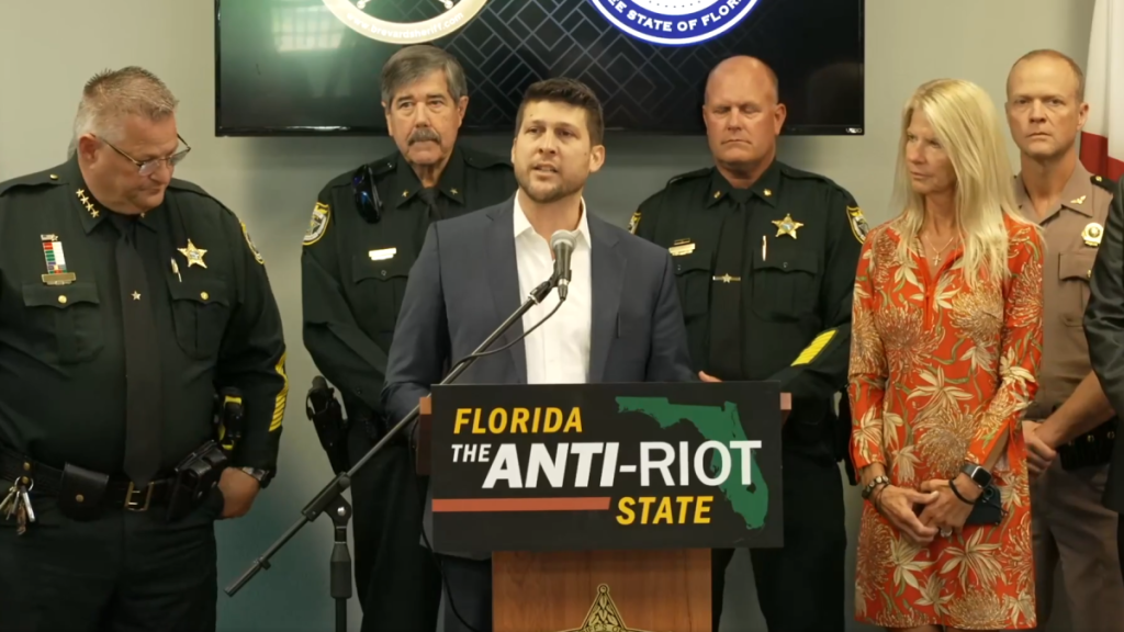 "No somos California": Autoridades de Florida advierten sobre disturbios contra redadas migratorias