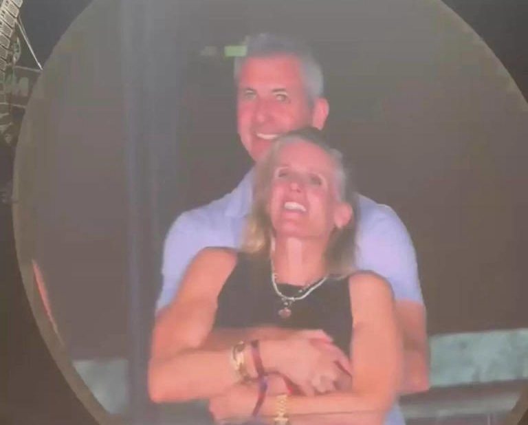 Astronomer suspendió a su CEO luego del video viral en concierto de Coldplay