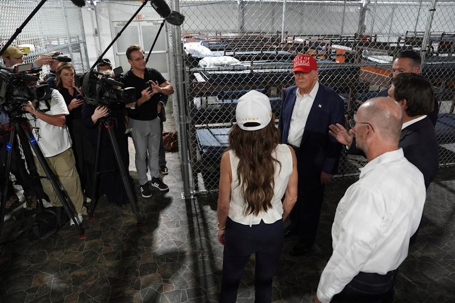 Trump en Alligator Alcatraz: “Les vamos a enseñar cómo huir de un caimán si escapan de la prisión”